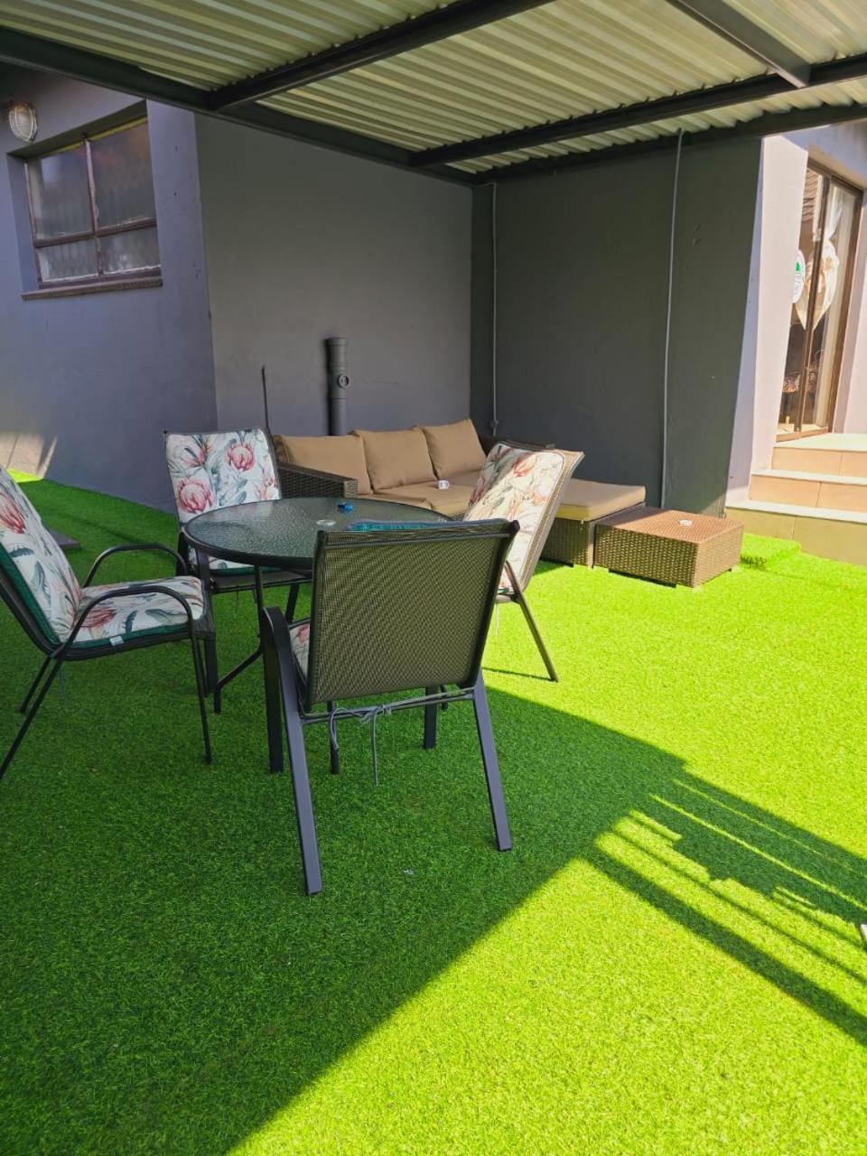 The Greenary Guest House And Restaurant Thohoyandou Exteriör bild